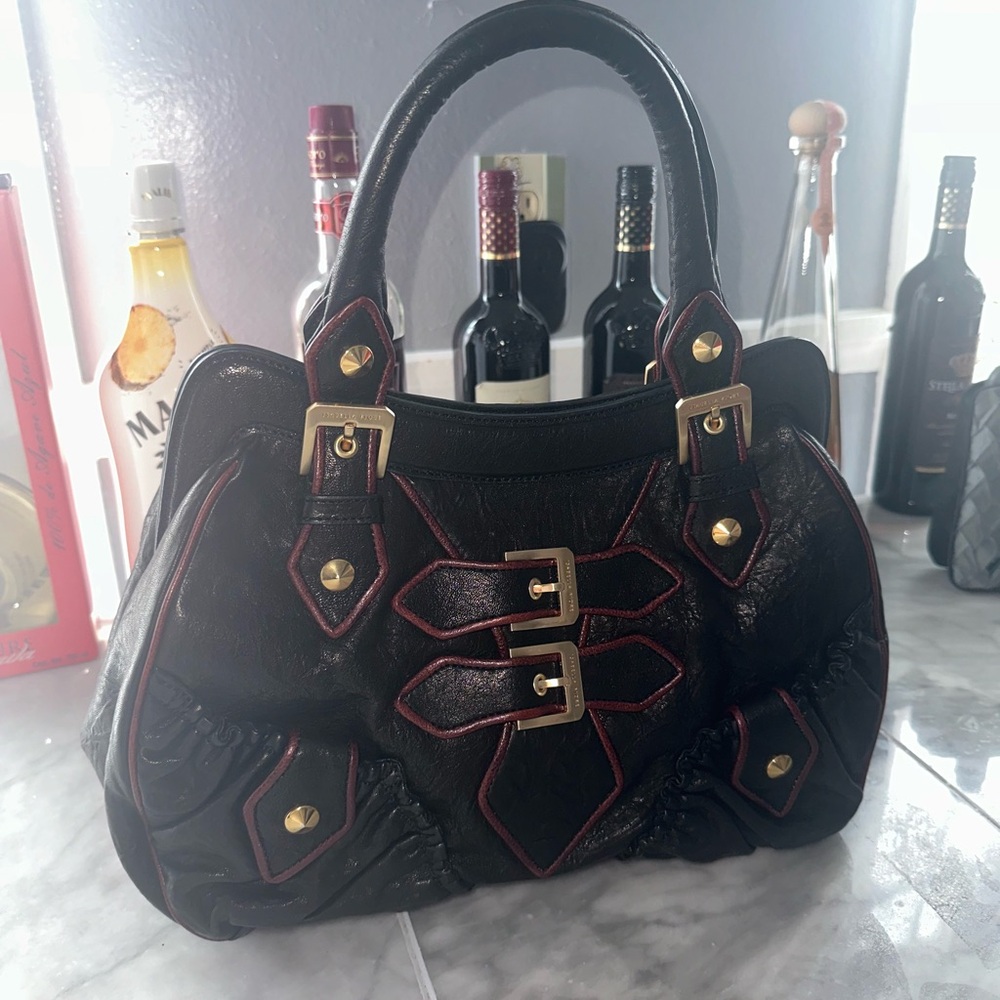 Isabella fiore Elegant Handbag
New ‼️‼️‼️‼️